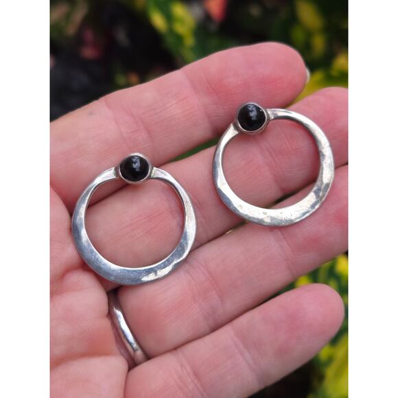 Vintage Minimalist Sterling Silver & Black Onyx Hoop Earrings - Picture 1 of 7